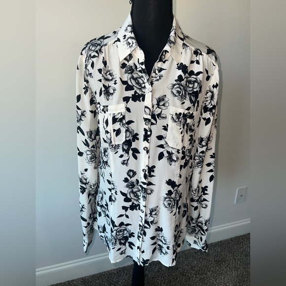 White House Black Market Tops - White House Black Market Floral Print Silk Long Sleeve Button Blouse Size 12